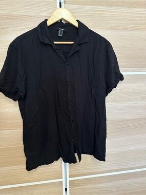Forever 21 Black Short-Sleeve Casual Button-Down Shirt